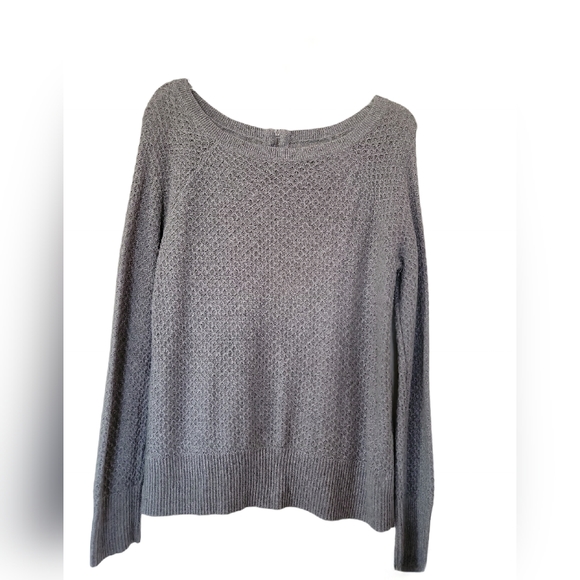 American Eagle Light-Wight Sweater - Picture 2 of 5